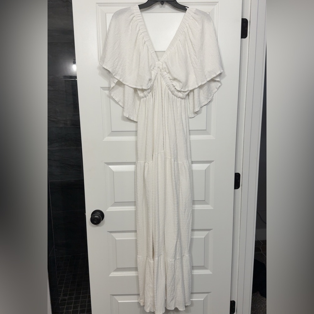 Elegant White Maxi Dress